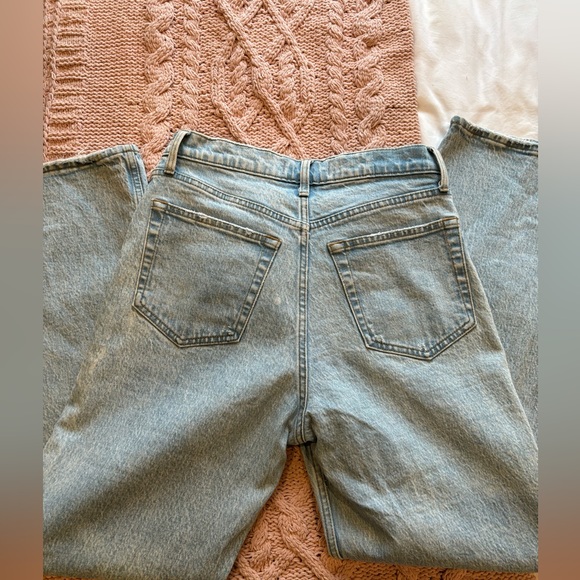 Abercrombie 90’s Relaxed Jean - High Rise - Picture 3 of 4